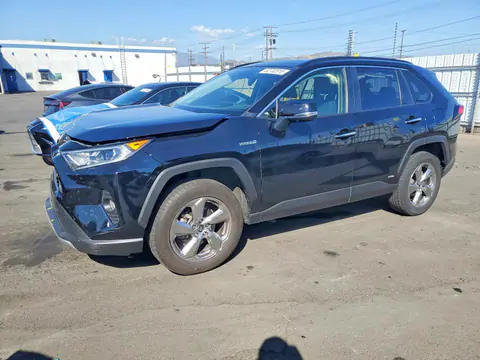 JTMDWRFV2LD547906 — 2020 Toyota RAV4, Передняя часть, фото до ремонта
