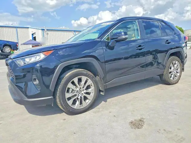 2T3A1RFV5LW134124 — 2020 Toyota RAV4, Боковая часть (Side), фото до ремонта