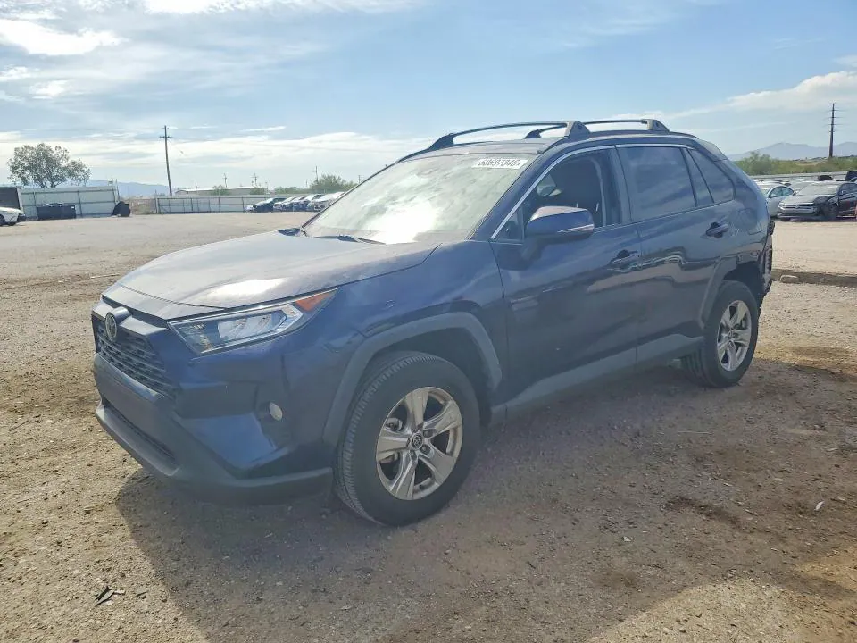 2021 Toyota RAV4 VIN 2T3W1RFVXMW132831 фото 1