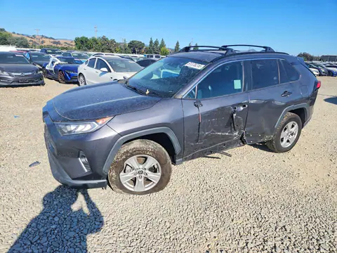 2T3P1RFVXMW213252 — 2021 Toyota RAV4, Задняя часть (Rear End), фото до ремонта