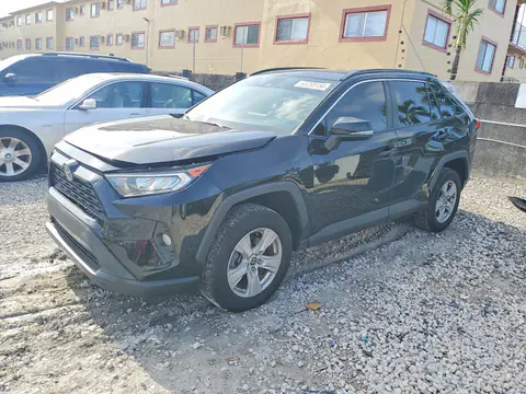 2T3W1RFV1MW161683 — 2021 Toyota RAV4, Задняя часть (Rear End), фото до ремонта