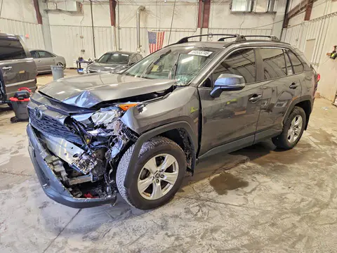 2T3P1RFV6MC181000 — 2021 Toyota RAV4, Передняя часть (Front End), фото до ремонта