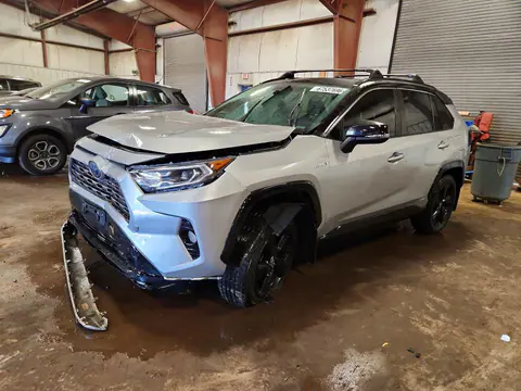 2T3E6RFV5MW013419 — 2021 Toyota RAV4, Передняя часть (Front End), фото до ремонта
