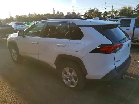 2021 Toyota RAV4 VIN 2T3L6RFV5MW014271 фото 2