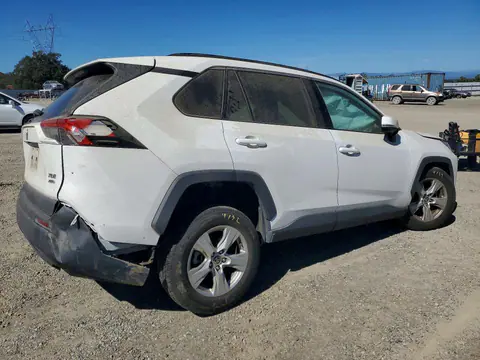 2021 Toyota RAV4 VIN 2T3P1RFV8MC246817 фото 3