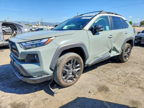 2T3J1RFV4NW250756 — 2022 Toyota RAV4, Боковая часть (Side), фото до ремонта