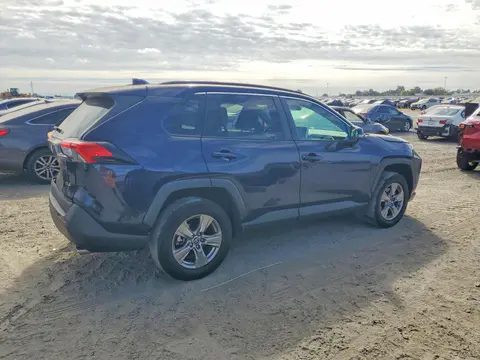 2023 Toyota RAV4 VIN 2T3W1RFV0PW256739 фото 3