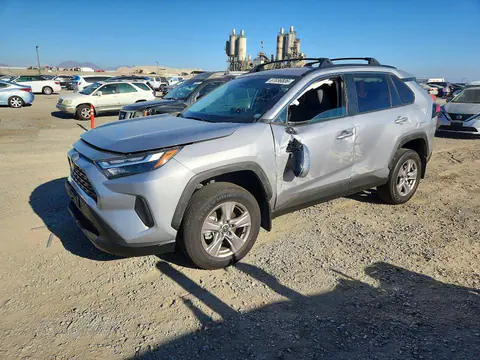 2T3W1RFV3PC235661 — 2023 Toyota RAV4, Передняя часть (Front End), фото до ремонта