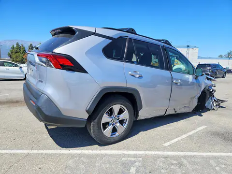 2023 Toyota RAV4 VIN 2T3W1RFV8PC225501 фото 3