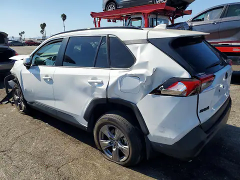 2T3W1RFVXRW302404 — 2024 Toyota RAV4, фото 2 с аукциона Copart 13.10.2026, Передняя часть