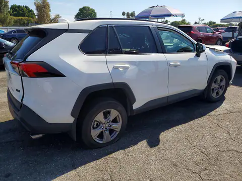 2T3W1RFVXRW302404 — 2024 Toyota RAV4, фото 3 с аукциона Copart 13.10.2026, Передняя часть