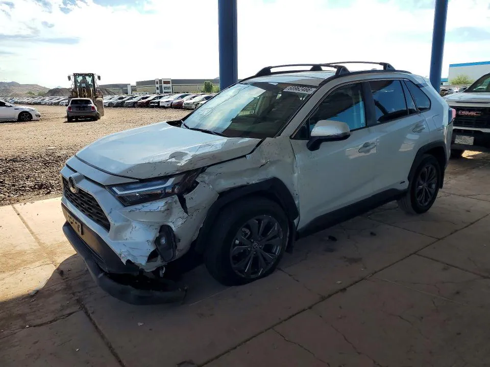2024 Toyota RAV4 VIN 2T3B6RFVXRW057779 фото 1