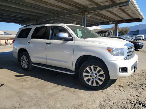 2017 Toyota Sequoia VIN 5TDDY5G11HS154649 фото 4