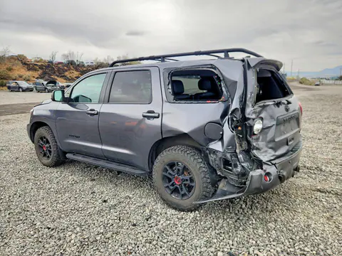 2020 Toyota Sequoia VIN 5TDBY5G10LS181177 фото 2