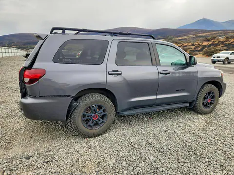 2020 Toyota Sequoia VIN 5TDBY5G10LS181177 фото 3