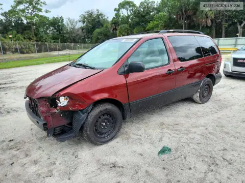 4T3ZF19C52U491236 — 2002 Toyota Sienna, Передняя часть, фото до ремонта