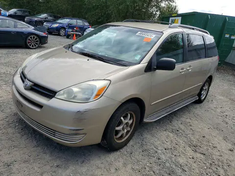 5TDZA23C05S303905 — 2005 Toyota Sienna, Передняя часть (Front End), фото до ремонта