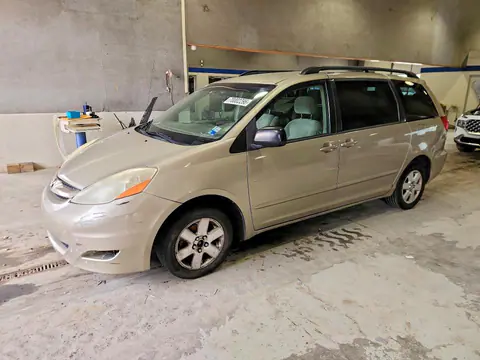 5TDZK23C88S210034 — 2008 Toyota Sienna, Передняя часть (Front End), фото до ремонта