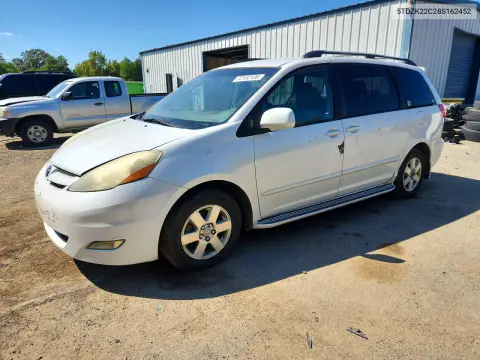 5TDZK22C28S162452 — 2008 Toyota Sienna, Передняя часть, фото до ремонта