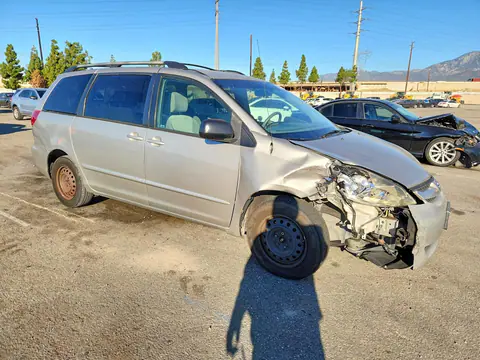 2009 Toyota Sienna Le 8-Passenger VIN 5TDZK23C59S252839 фото 4