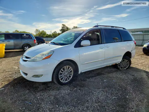 5TDBK22CX9S027450 — 2009 Toyota Sienna, Задняя часть, фото до ремонта