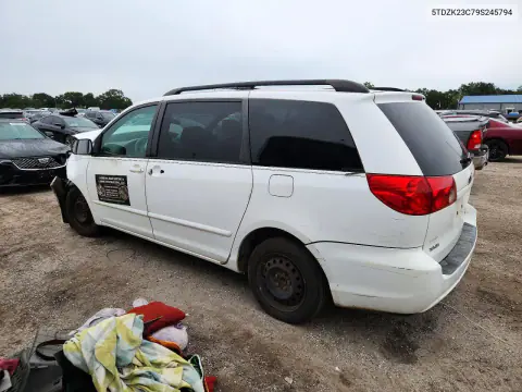 2009 Toyota Sienna Le 7-Passenger VIN 5TDZK23C79S245794 фото 2