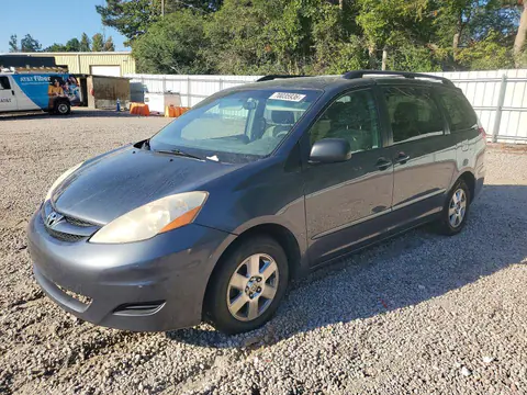 5TDKK4CC6AS323760 — 2010 Toyota Sienna, Передняя часть (Front End), фото до ремонта
