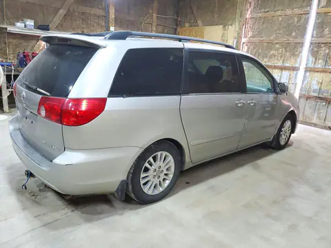 2010 Toyota Sienna Xle VIN 5TDYK4CC4AS328871 фото 3