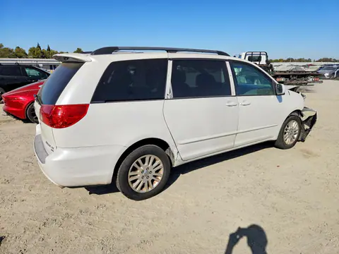 2010 Toyota Sienna Xle VIN 5TDDK4CC5AS031283 фото 3