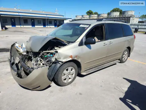 5TDKK4CC9AS299146 — 2010 Toyota Sienna, Передняя часть, фото до ремонта