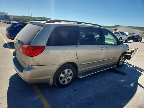 2010 Toyota Sienna Le 7-Passenger VIN 5TDKK4CC9AS299146 фото 3