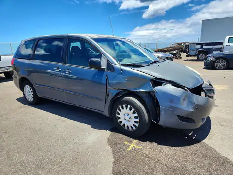 2010 TOYOTA SIENNA VIN 5TDKK4CC3AS325577 фото 4