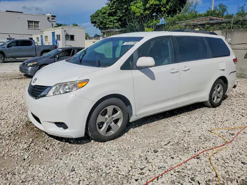 2011 Toyota Sienna Le VIN 5TDKK3DC4BS061473 фото 1