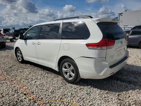 2011 Toyota Sienna Le VIN 5TDKK3DC4BS061473 фото 2