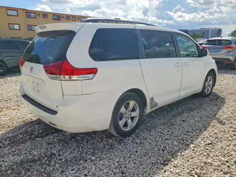 2011 Toyota Sienna Le VIN 5TDKK3DC4BS061473 фото 3
