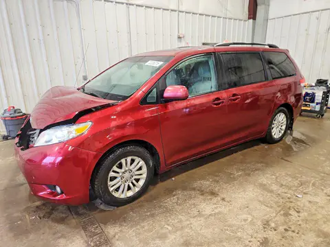 5TDYK3DC0BS130332 — 2011 Toyota Sienna, Передняя часть (Front End), фото до ремонта