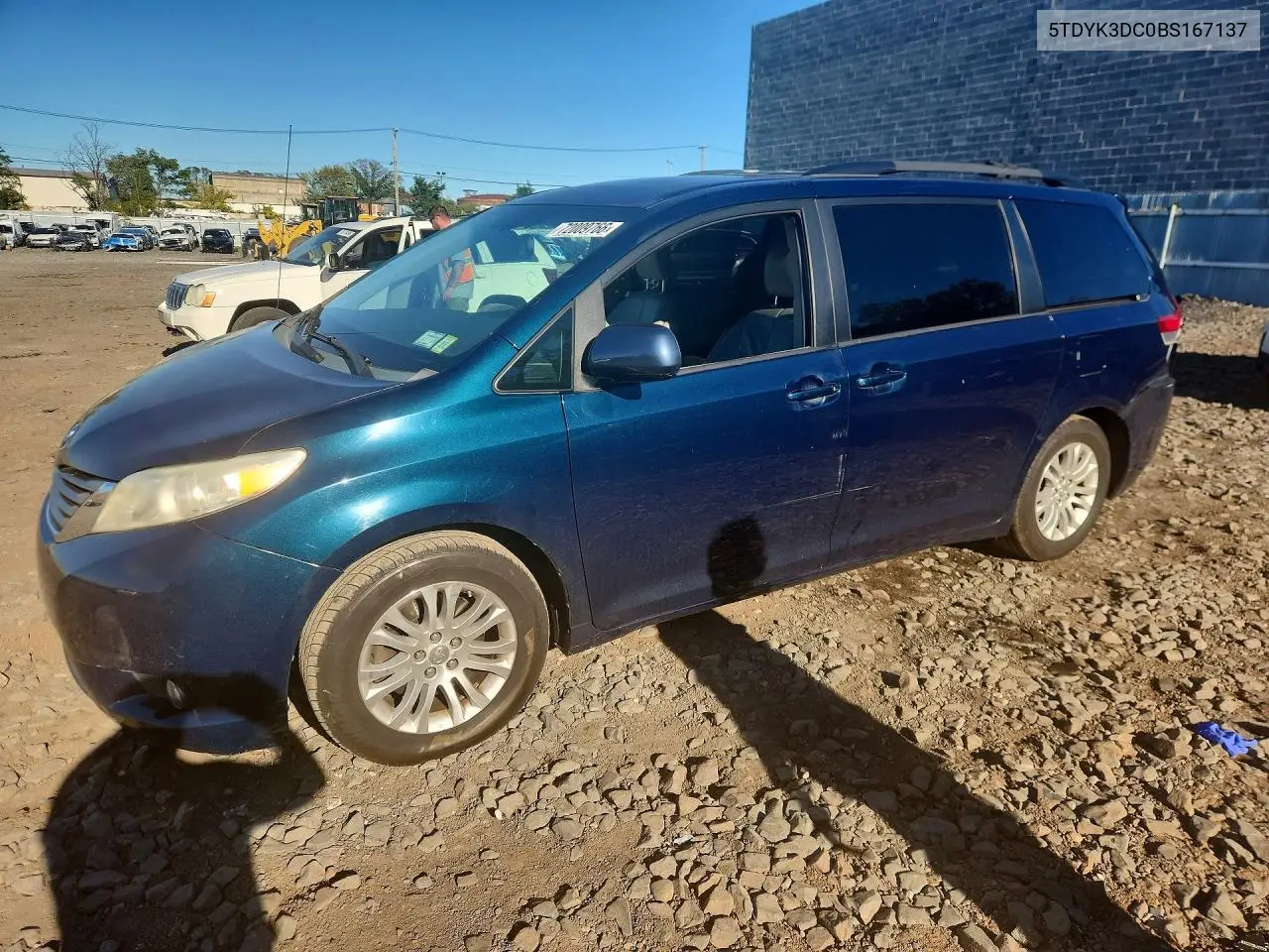 2011 Toyota Sienna VIN 5TDYK3DC0BS167137 фото 1