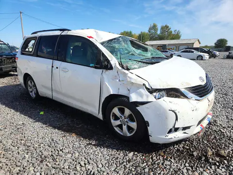 2011 Toyota Sienna Le VIN 5TDKK3DC5BS011102 фото 4