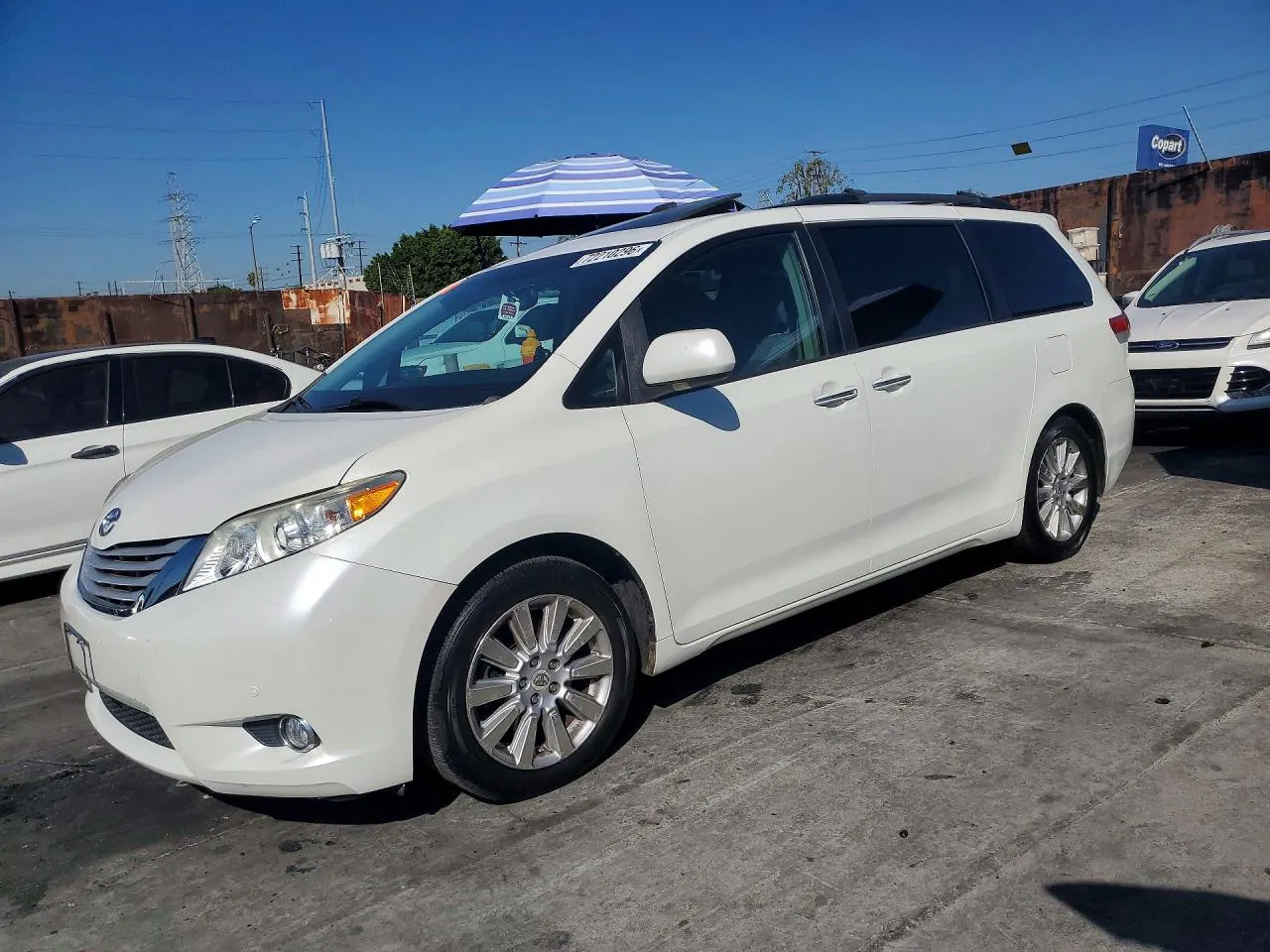 2011 Toyota Sienna Limited 7-Passenger VIN 5TDYK3DC0BS092486 фото 1