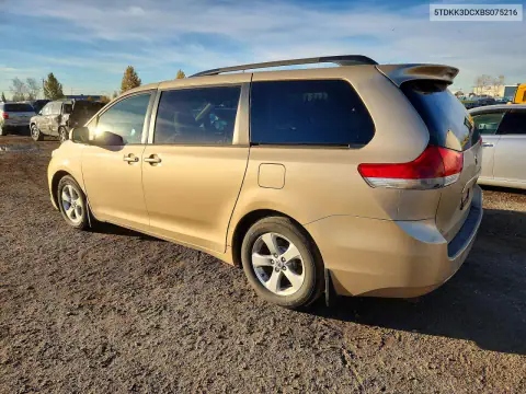 5TDKK3DCXBS075216 — 2011 Toyota Sienna, фото 2 с аукциона Copart 20.10.2026, Передняя часть