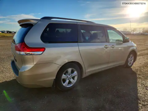 5TDKK3DCXBS075216 — 2011 Toyota Sienna, фото 3 с аукциона Copart 20.10.2026, Передняя часть