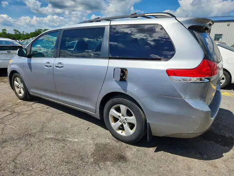 2012 TOYOTA SIENNA VIN 5TDKK3DC8CS196649 фото 2