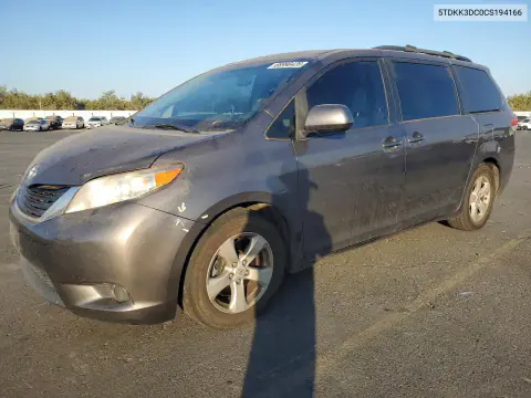 5TDKK3DC0CS194166 — 2012 Toyota Sienna, Задняя часть, фото до ремонта