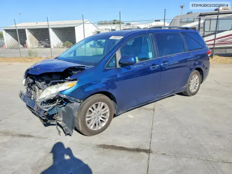 5TDYK3DC2CS225914 — 2012 Toyota Sienna, Передняя часть, фото до ремонта