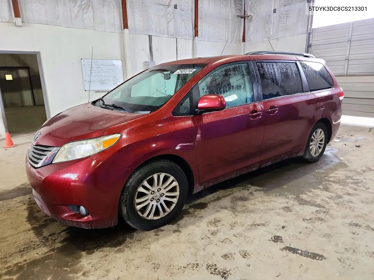 5TDYK3DC8CS213301 Toyota Sienna 2012 — повреждение Естественный износ, фото до ремонта
