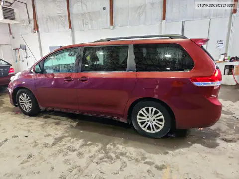 5TDYK3DC8CS213301 — 2012 Toyota Sienna, фото 2 с аукциона Copart, Естественный износ