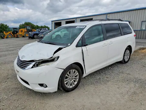 5TDYK3DC1DS350677 — 2013 Toyota Sienna, Передняя часть (Front End), фото до ремонта
