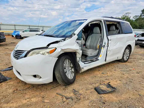 5TDDK3DCXDS056337 — 2013 Toyota Sienna, Боковая часть (Side), фото до ремонта
