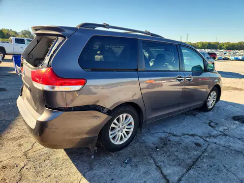 2013 Toyota Sienna Xle 8-Passenger VIN 5TDYK3DC6DS362159 фото 3