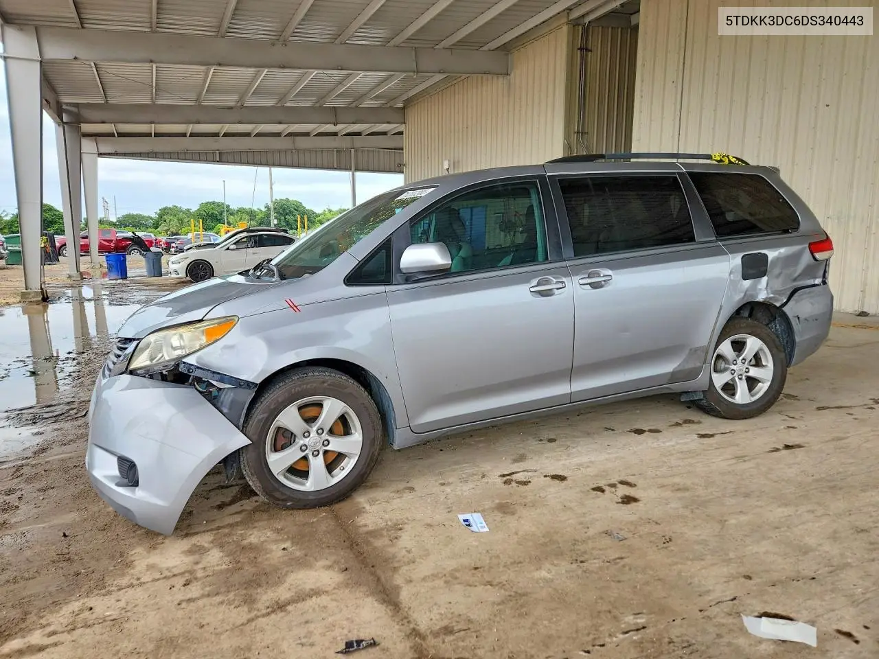 2013 Toyota Sienna VIN 5TDKK3DC6VS340443 фото 1